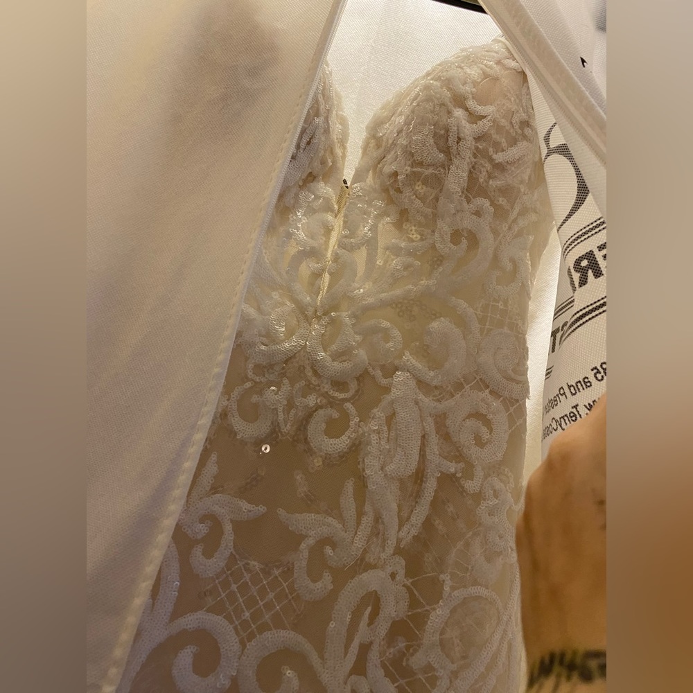 Enzoani Natalia wedding gown